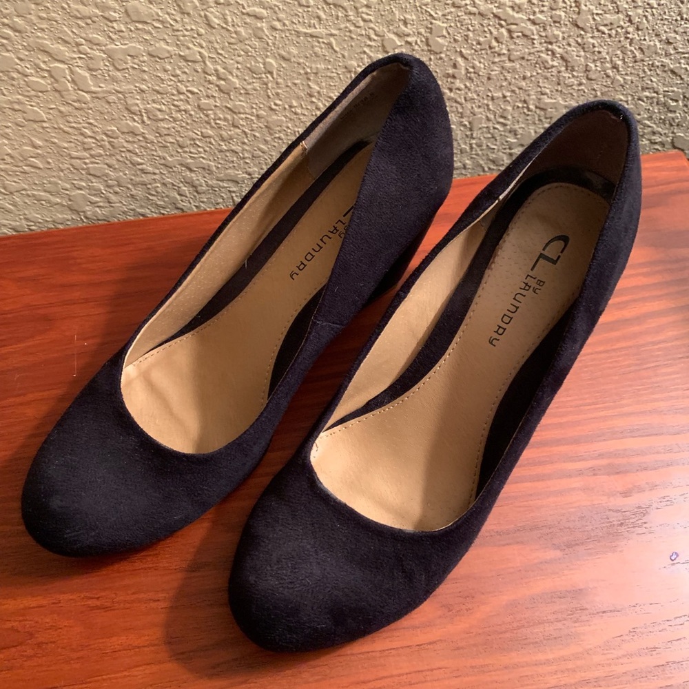 CL by Landry black wedge pumps